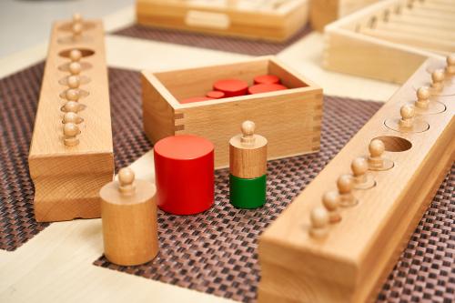 Montessori cylinder blocks